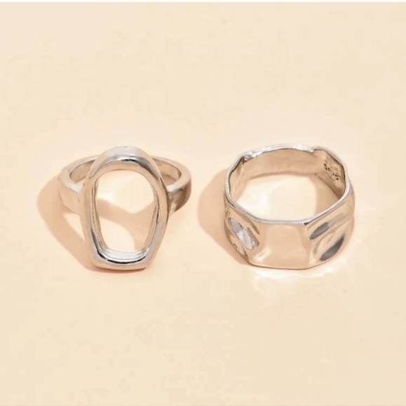🖤3/$50 Hollow & Textured Silver Ring Set - Picture 4 of 4